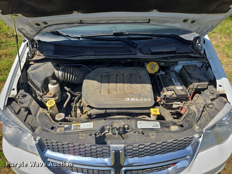 image for item ER5399 2017 Dodge Grand Caravan SXT handicap accessible van