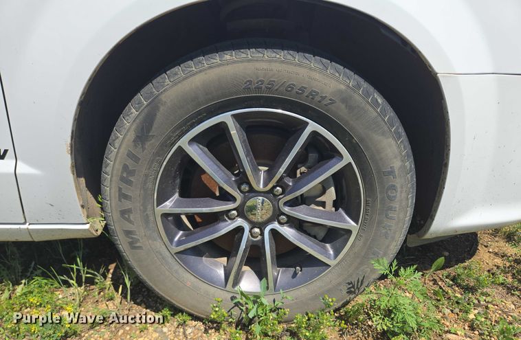 image for item ER5399 2017 Dodge Grand Caravan SXT handicap accessible van