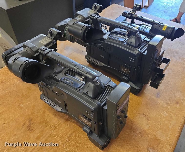 image for item ER5404 (3) camcorders