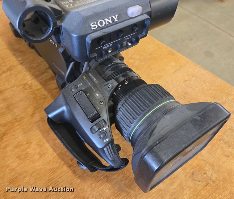 image for item ER5404 (3) camcorders