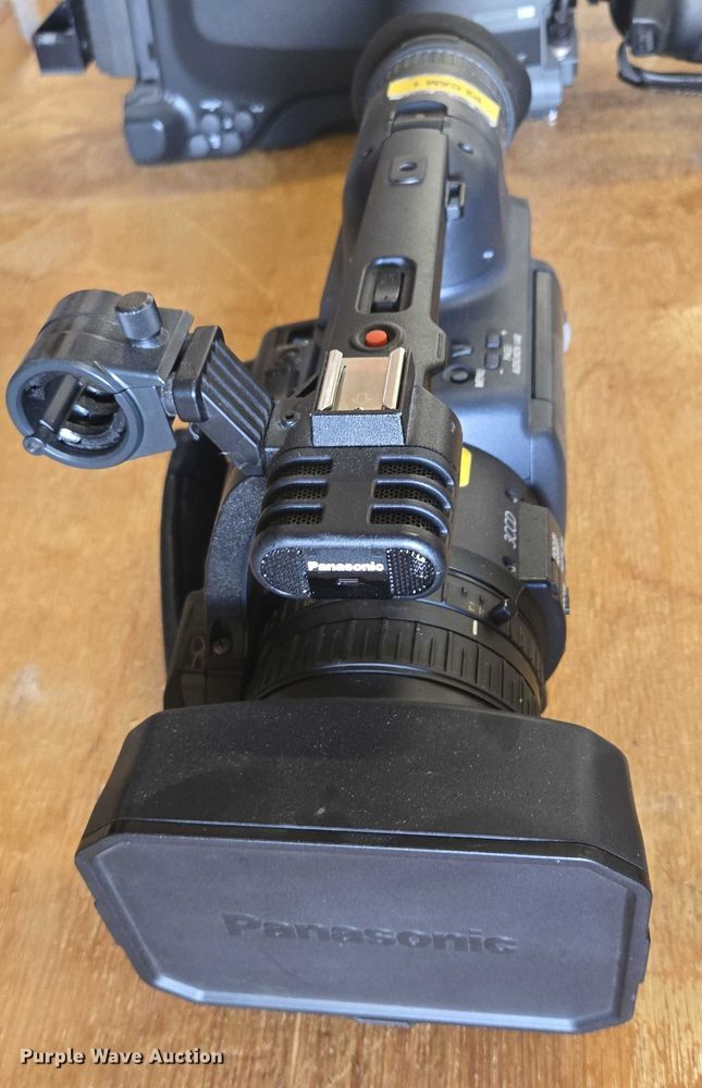 image for item ER5404 (3) camcorders