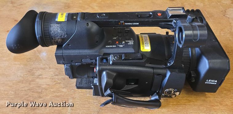 image for item ER5404 (3) camcorders