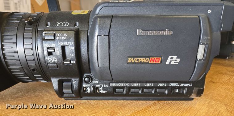 image for item ER5404 (3) camcorders