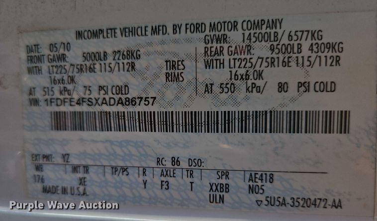 image for item ER5416 2010 Ford E450 Super Duty shuttle bus