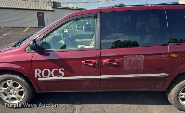 image for item ER5417 2002 Dodge Grand Caravan handicap accessible van