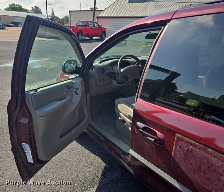 image for item ER5417 2002 Dodge Grand Caravan handicap accessible van
