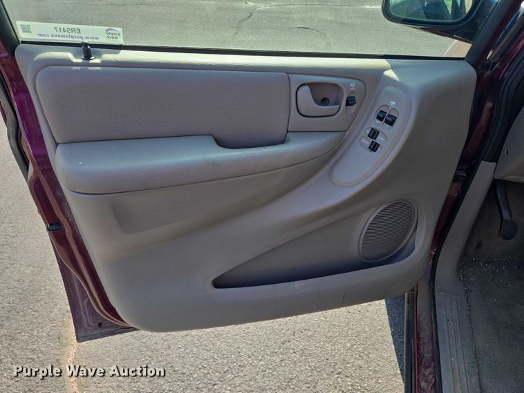 image for item ER5417 2002 Dodge Grand Caravan handicap accessible van