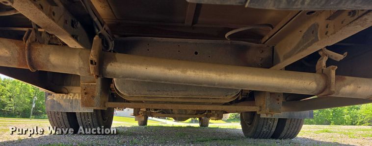 image for item ER5418 2003 Ford E450 Super Duty shuttle bus