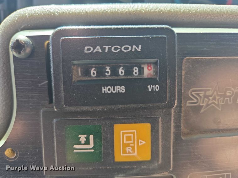 image for item ER5418 2003 Ford E450 Super Duty shuttle bus