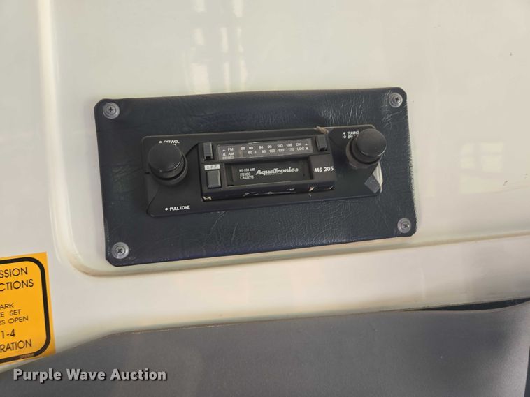 image for item ER5418 2003 Ford E450 Super Duty shuttle bus