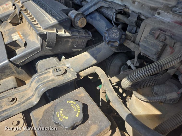 image for item ER5418 2003 Ford E450 Super Duty shuttle bus