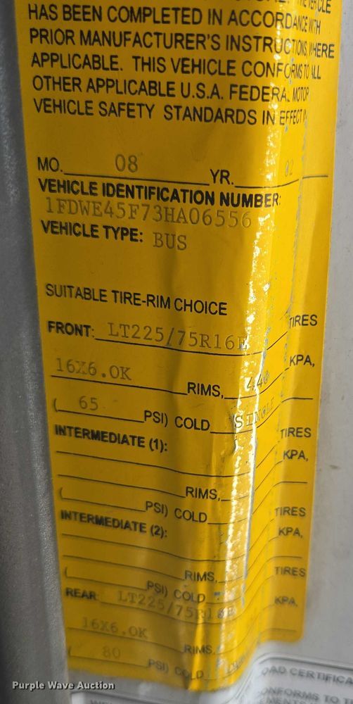 image for item ER5418 2003 Ford E450 Super Duty shuttle bus