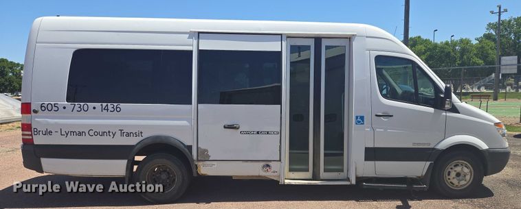 image for item ER5419 2008 Dodge Sprinter 3500 shuttle bus