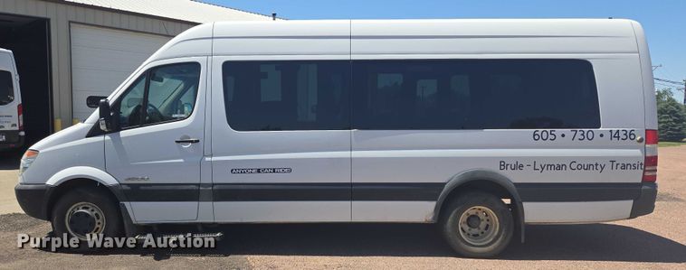 image for item ER5419 2008 Dodge Sprinter 3500 shuttle bus
