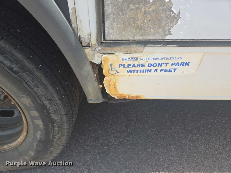 image for item ER5419 2008 Dodge Sprinter 3500 shuttle bus