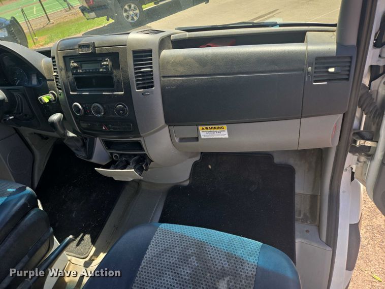 image for item ER5419 2008 Dodge Sprinter 3500 shuttle bus