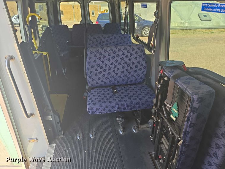 image for item ER5419 2008 Dodge Sprinter 3500 shuttle bus