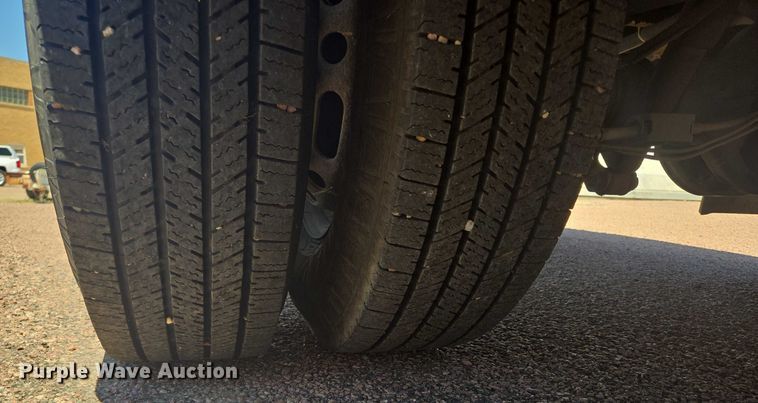 image for item ER5419 2008 Dodge Sprinter 3500 shuttle bus