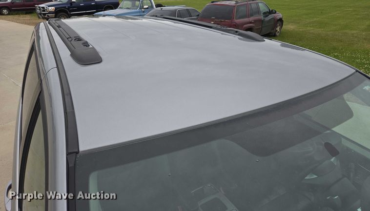 image for item ER5424 2015 Chrysler Town & Country van