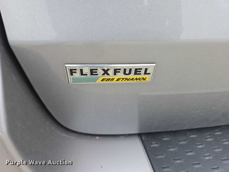 image for item ER5424 2015 Chrysler Town & Country van