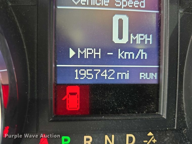 image for item ER5424 2015 Chrysler Town & Country van