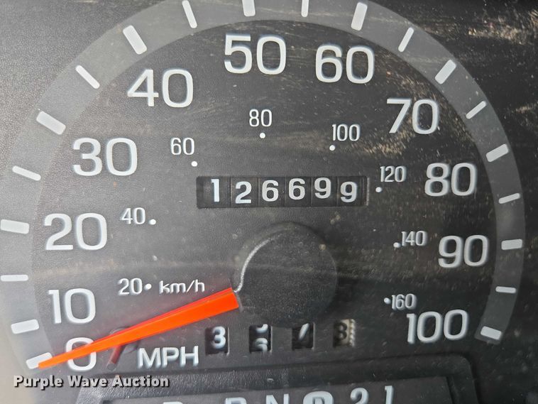 image for item ER5425 2003 Ford E450 Super Duty shuttle bus