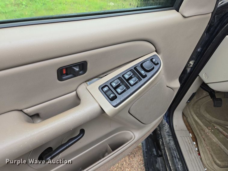 image for item ER5427 2004 Chevrolet Tahoe SUV