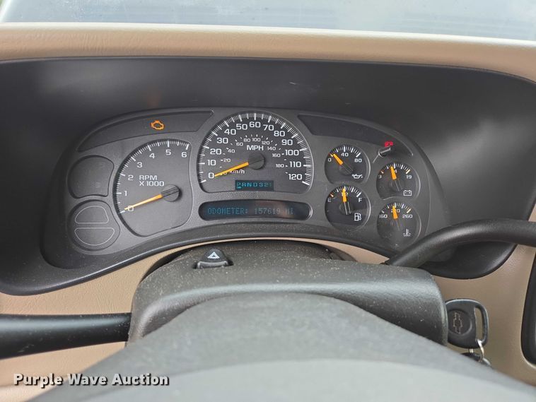 image for item ER5427 2004 Chevrolet Tahoe SUV