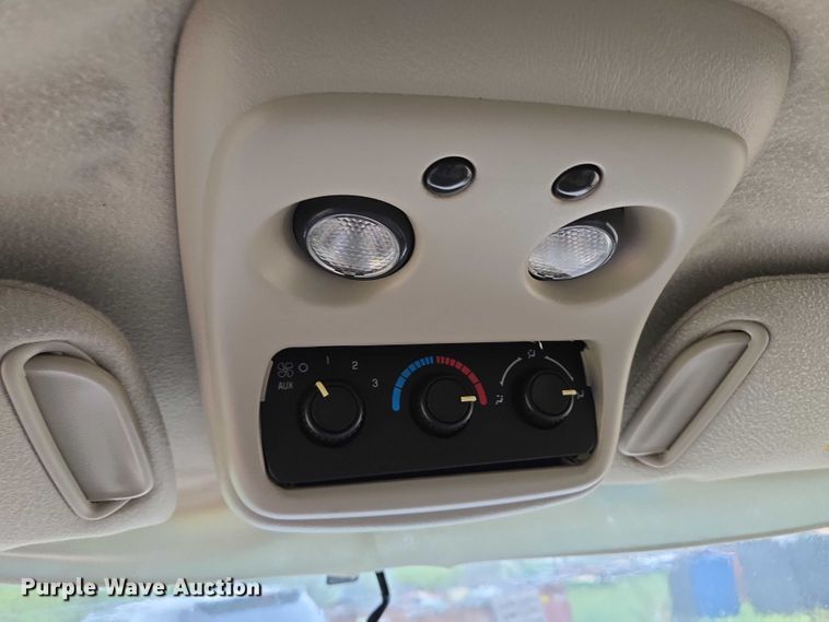 image for item ER5427 2004 Chevrolet Tahoe SUV