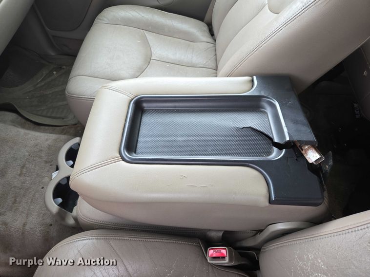 image for item ER5427 2004 Chevrolet Tahoe SUV