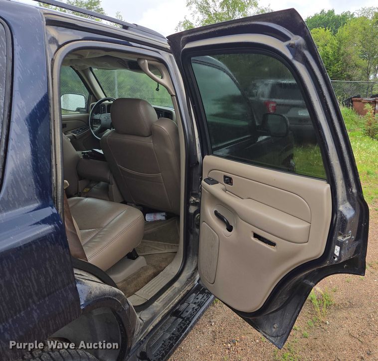 image for item ER5427 2004 Chevrolet Tahoe SUV
