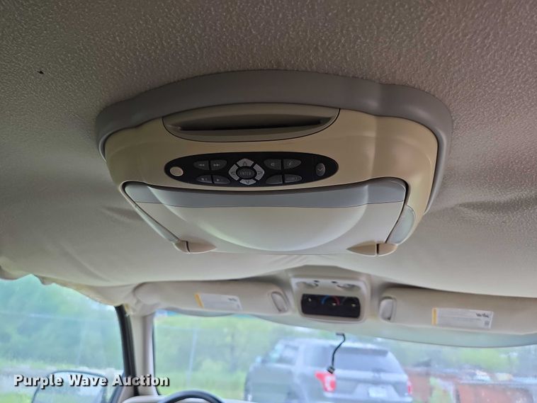 image for item ER5427 2004 Chevrolet Tahoe SUV