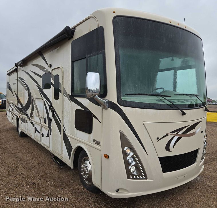 image for item ER5429 2017 Thor Motor Coach Stripped  RV