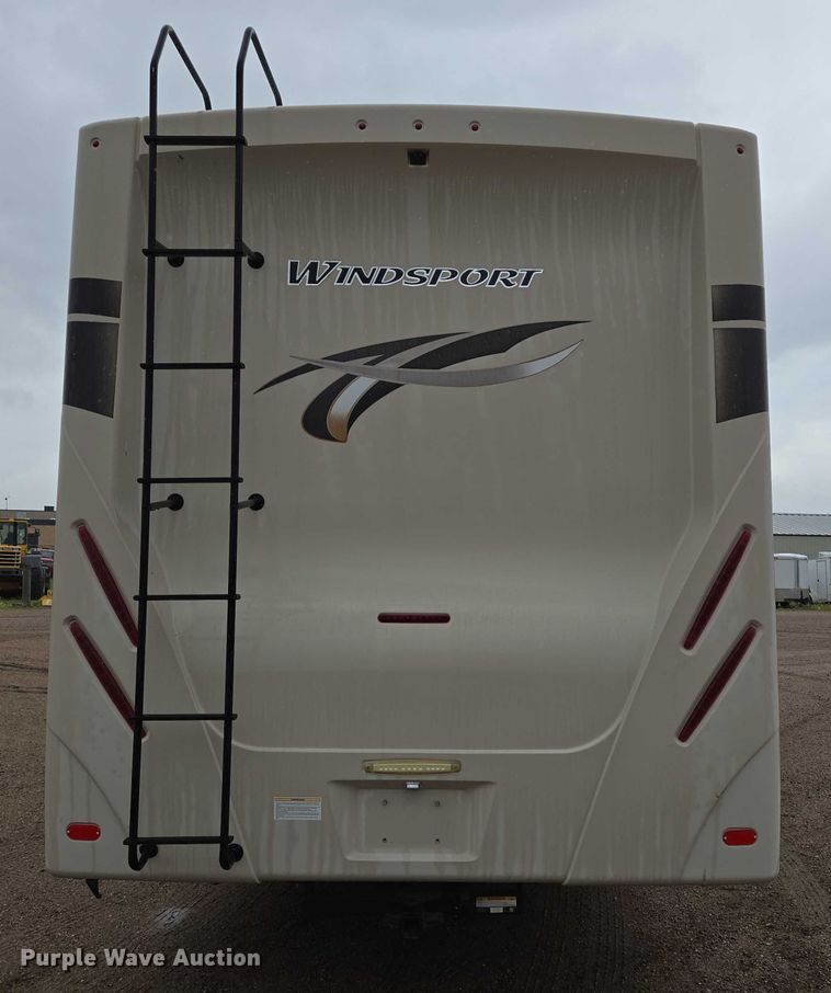 image for item ER5429 2017 Thor Motor Coach Stripped  RV