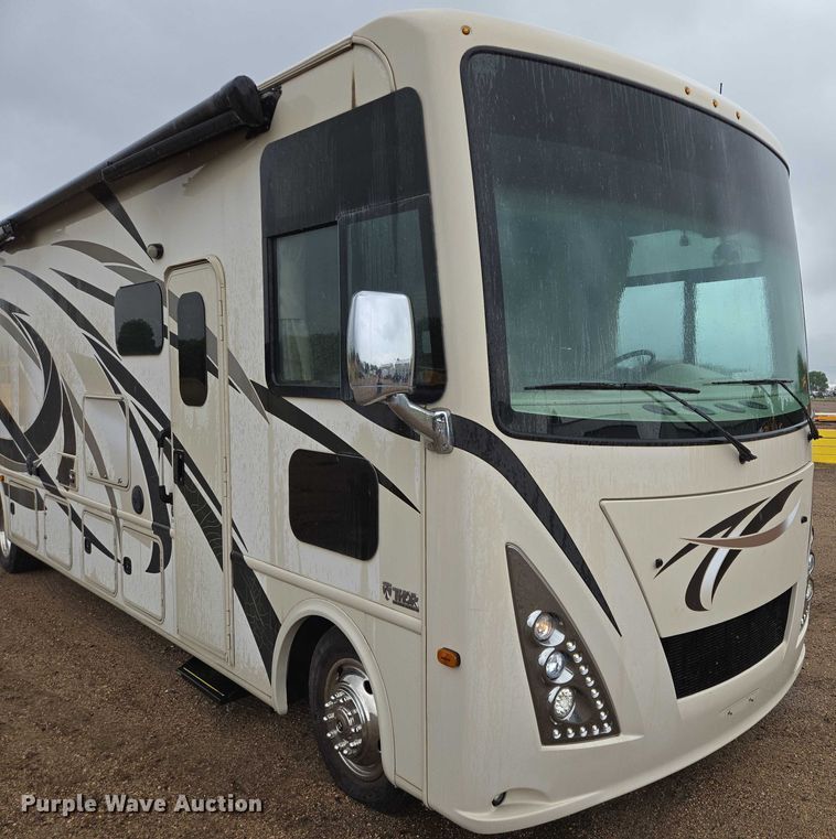 image for item ER5429 2017 Thor Motor Coach Stripped  RV