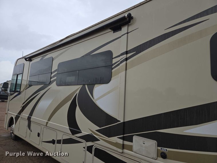 image for item ER5429 2017 Thor Motor Coach Stripped  RV