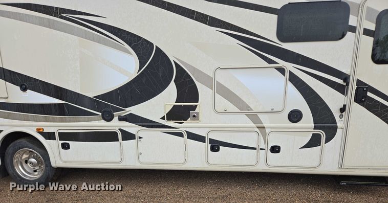 image for item ER5429 2017 Thor Motor Coach Stripped  RV