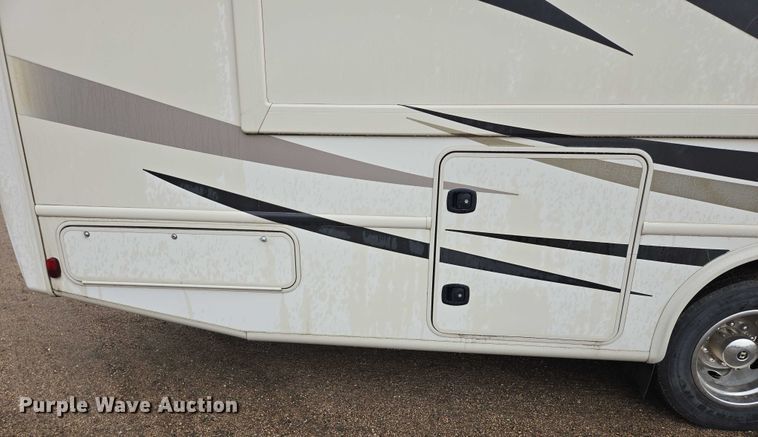 image for item ER5429 2017 Thor Motor Coach Stripped  RV