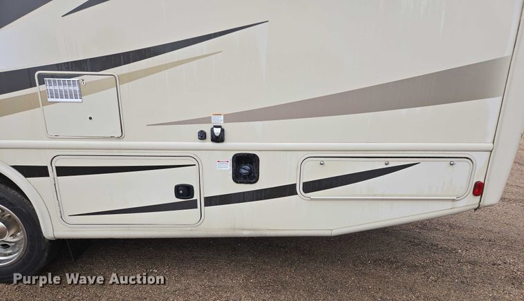 image for item ER5429 2017 Thor Motor Coach Stripped  RV