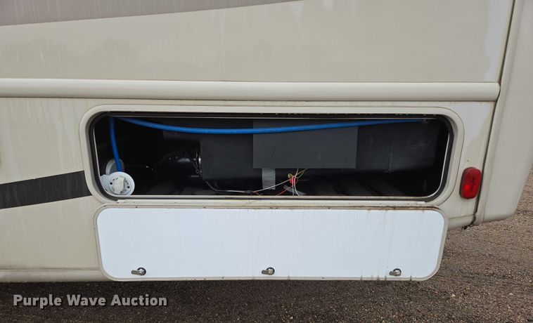 image for item ER5429 2017 Thor Motor Coach Stripped  RV