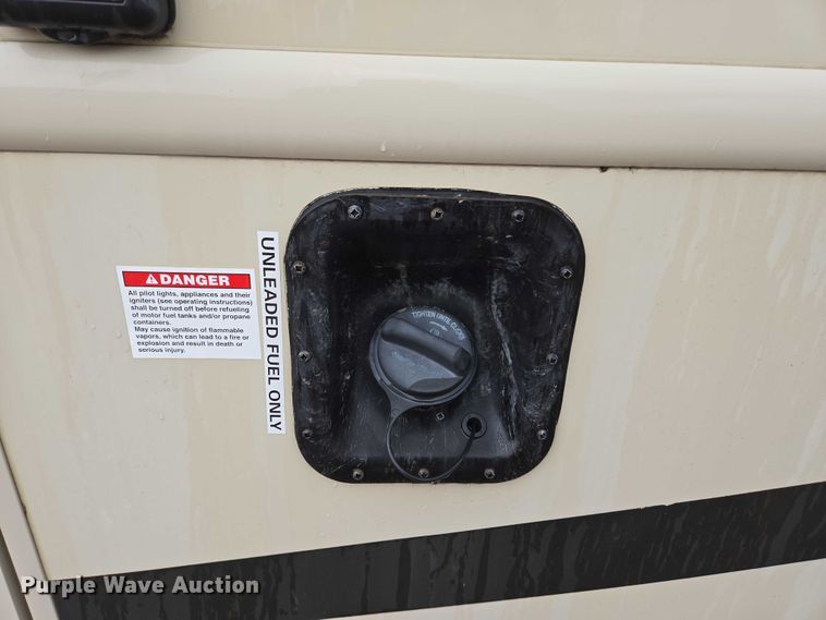 image for item ER5429 2017 Thor Motor Coach Stripped  RV