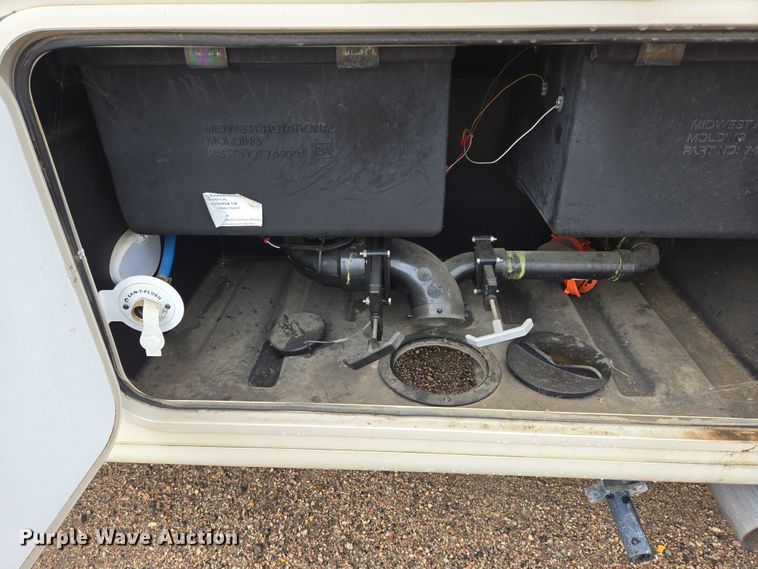 image for item ER5429 2017 Thor Motor Coach Stripped  RV