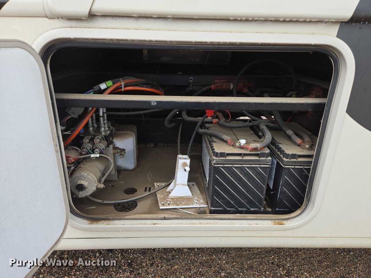 image for item ER5429 2017 Thor Motor Coach Stripped  RV