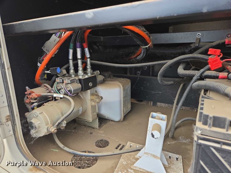 image for item ER5429 2017 Thor Motor Coach Stripped  RV