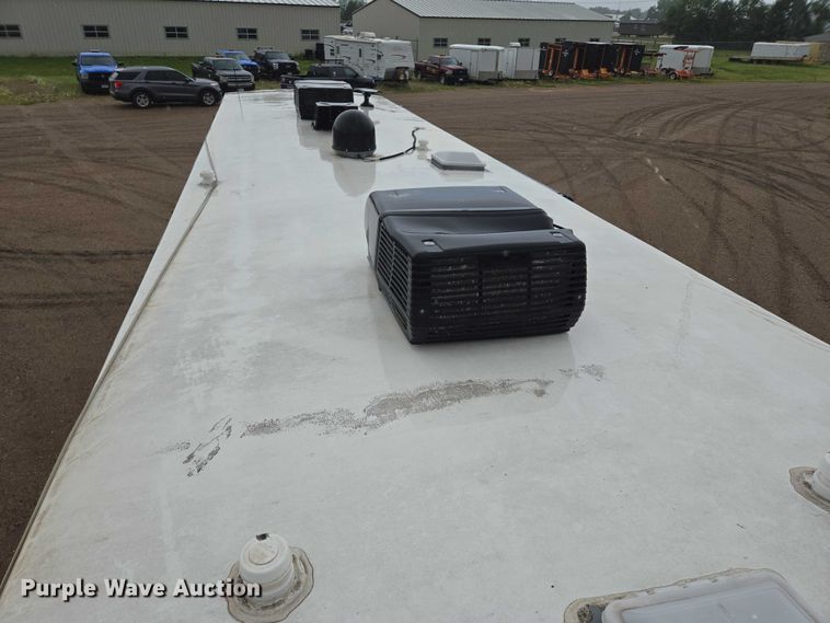 image for item ER5429 2017 Thor Motor Coach Stripped  RV