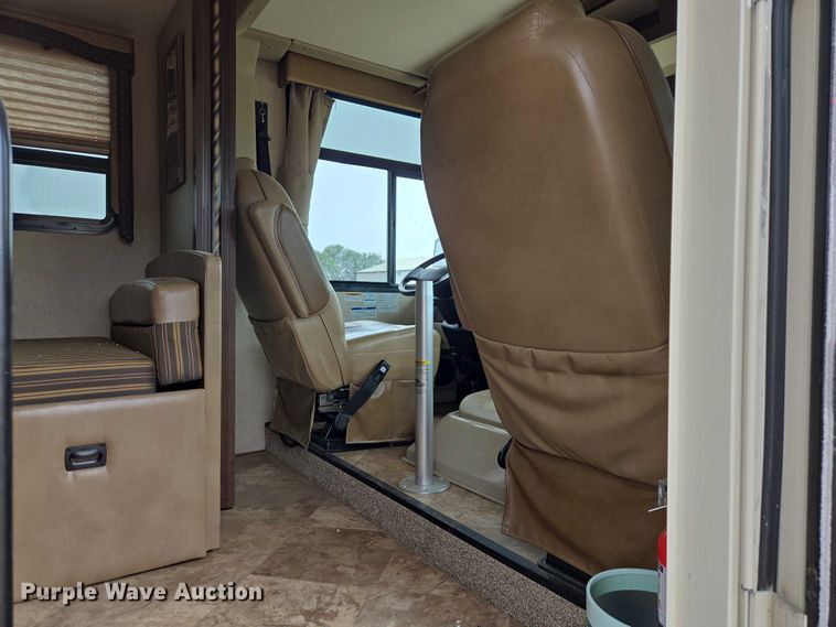 image for item ER5429 2017 Thor Motor Coach Stripped  RV