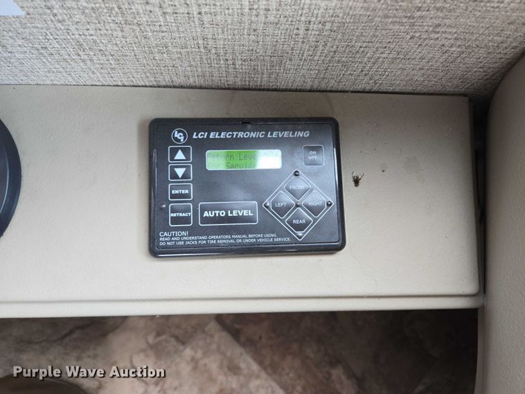 image for item ER5429 2017 Thor Motor Coach Stripped  RV