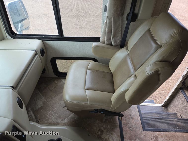 image for item ER5429 2017 Thor Motor Coach Stripped  RV