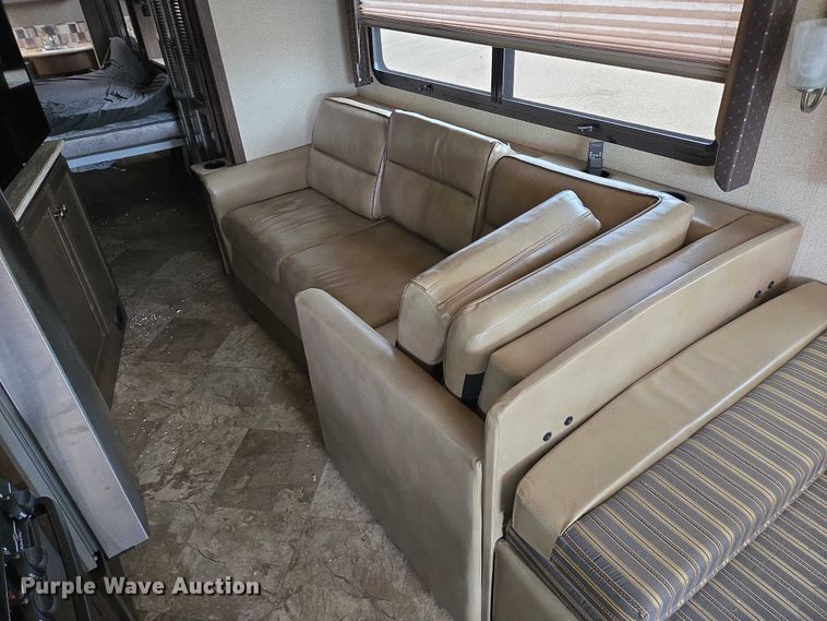 image for item ER5429 2017 Thor Motor Coach Stripped  RV