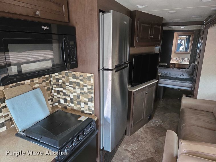 image for item ER5429 2017 Thor Motor Coach Stripped  RV